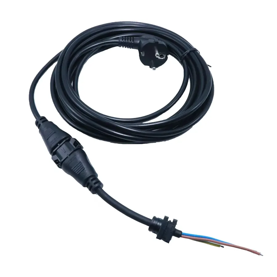 Micro-Inverter AC Output Cords (National Plug to C20 / C28) photo 2