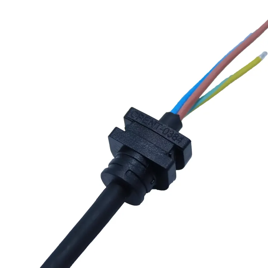 Micro-Inverter AC Output Cords (National Plug to C20 / C28) photo 3