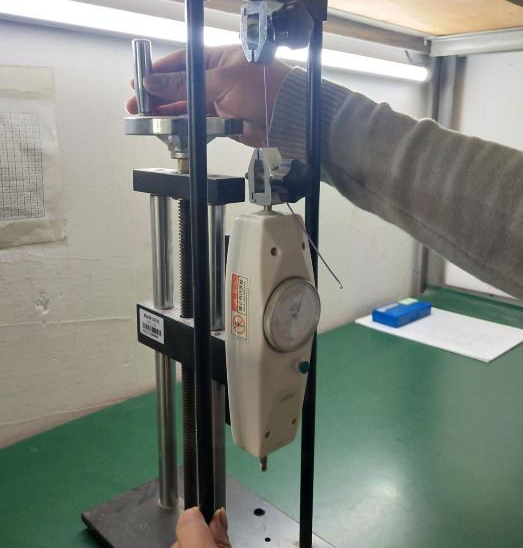 Crimp pull-force test
